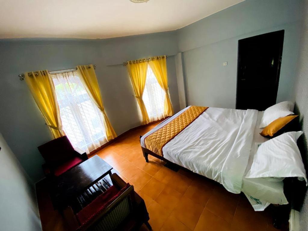 우티 Bob Leisure'S B&B 외부 사진